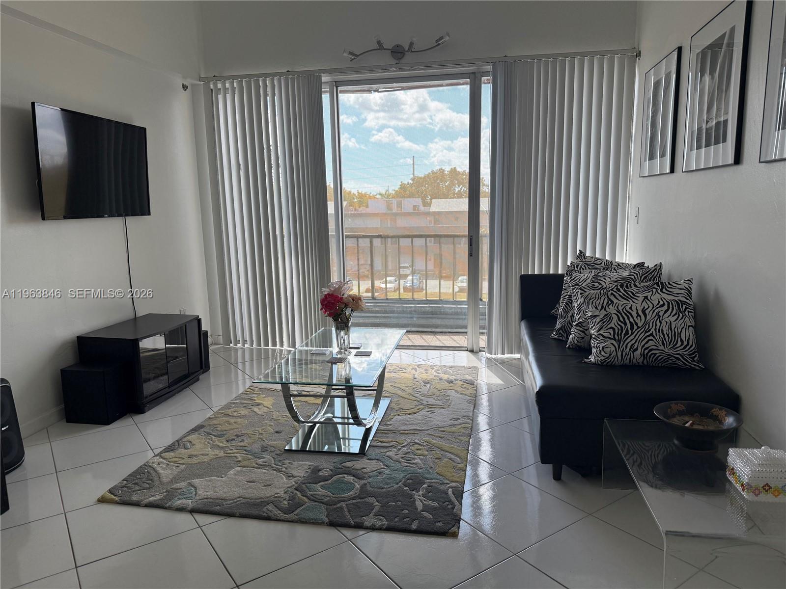 THE GREENS CONDO - Residential