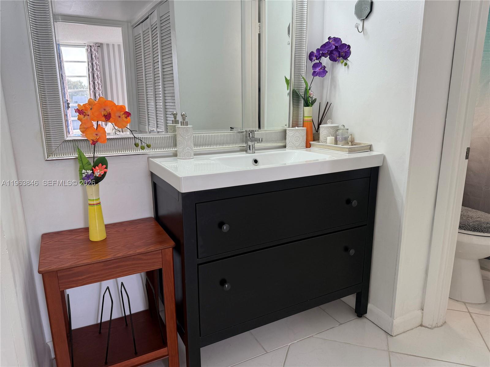 THE GREENS CONDO - Residential