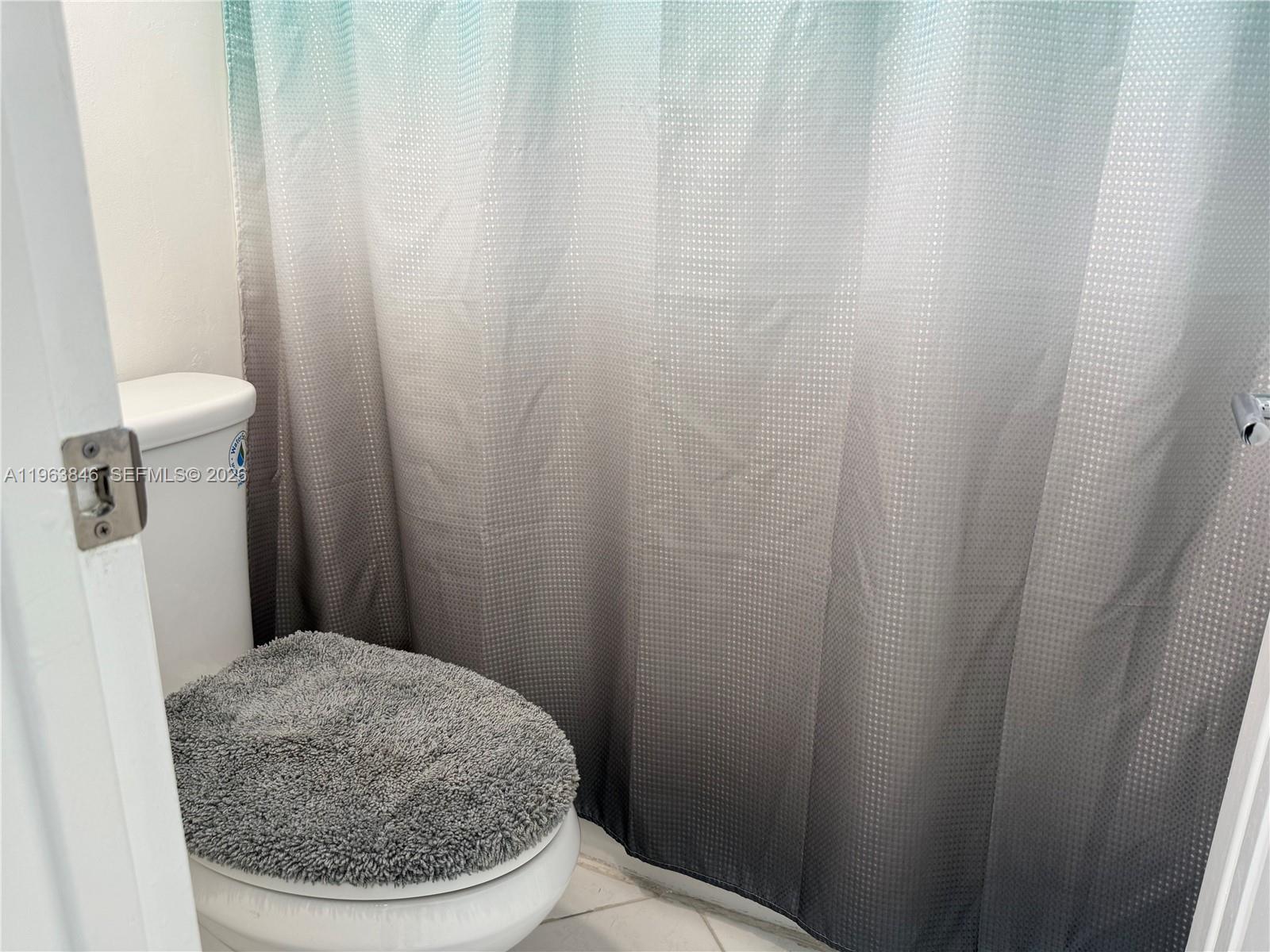 THE GREENS CONDO - Residential