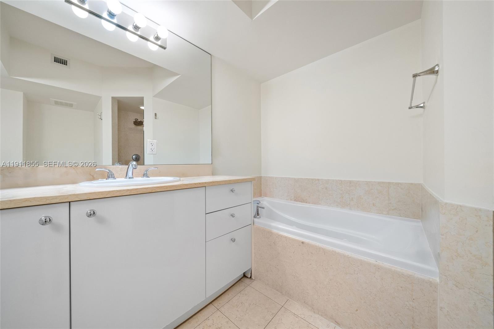 TURNBERRY VILLAGE SO TOWE - Residential