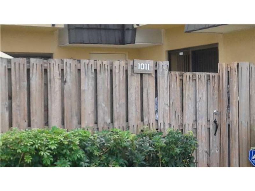 Cozy Tranquil Place You Will Love to Call Home.  Both Bedrooms Upstairs. Washer and Dryer in the Unit. Lake View. Assigned Parking. HOA Required Approval.  Available for Move in April 1, 2015.