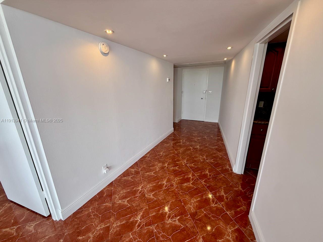 KING COLE CONDO - Residential Lease