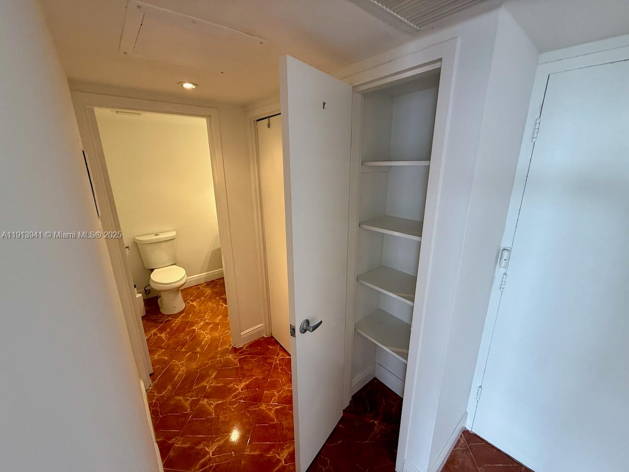 KING COLE CONDO - Residential Lease