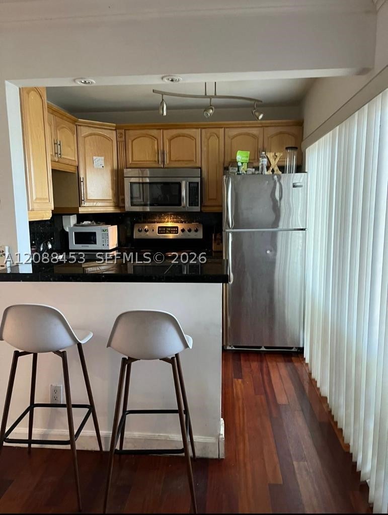 3239 W Trade Ave 2