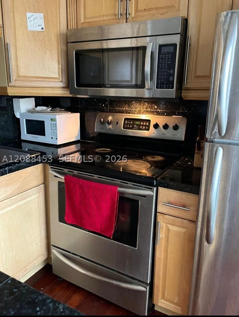 3239 W Trade Ave 2