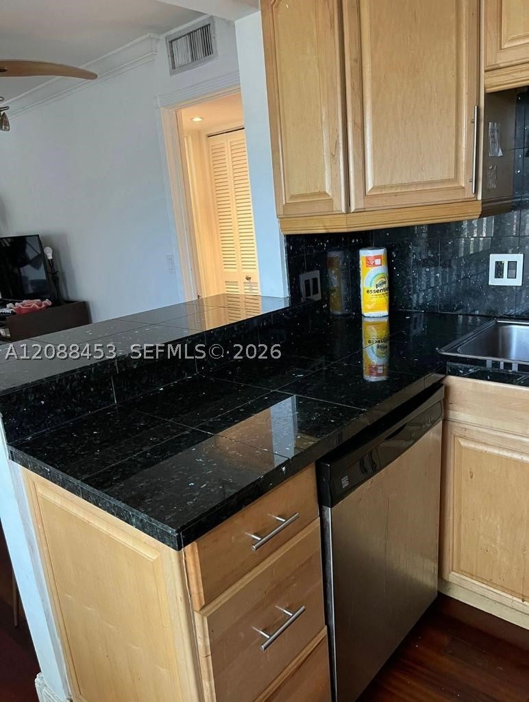 3239 W Trade Ave 2