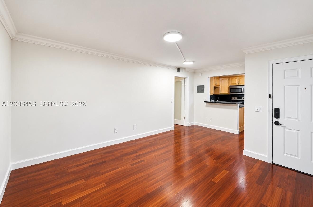 3239 W Trade Ave 2