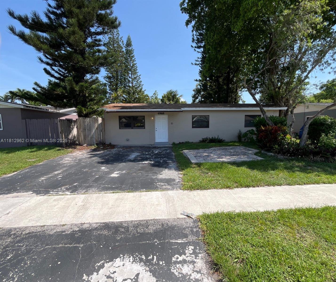 4968 Sw 5th St, Margate, Broward County, Florida - 3 Bedrooms  
1 Bathrooms - 
