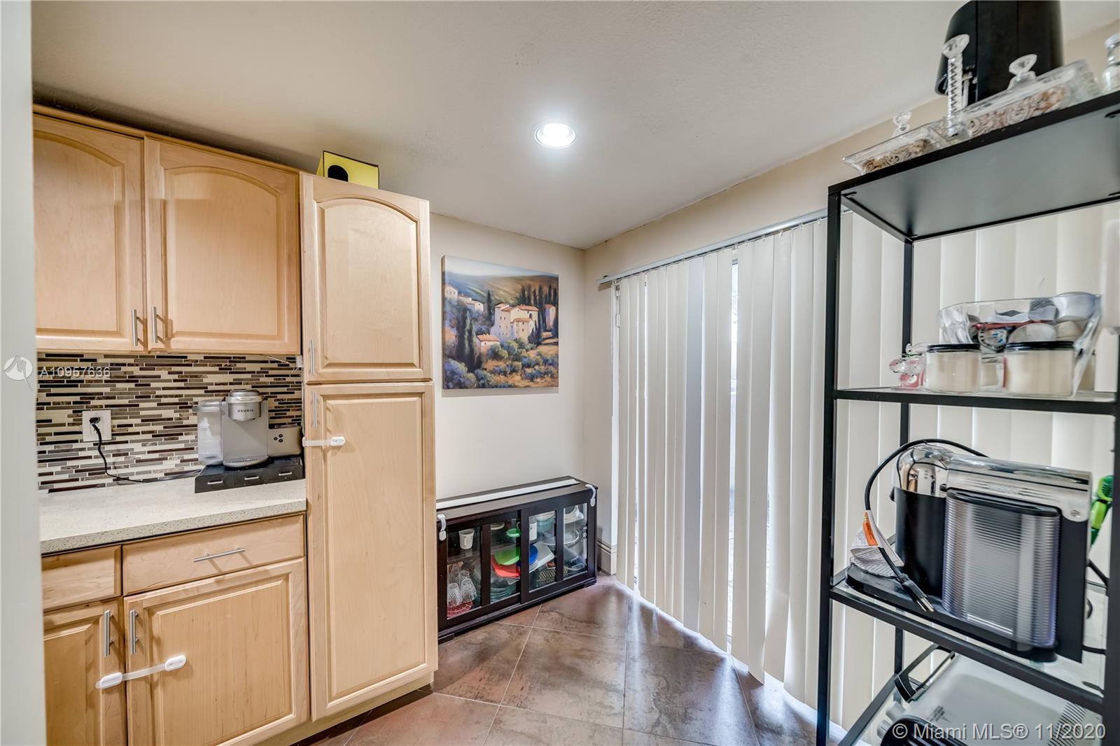 Townhouses at Jacaranda - Residential