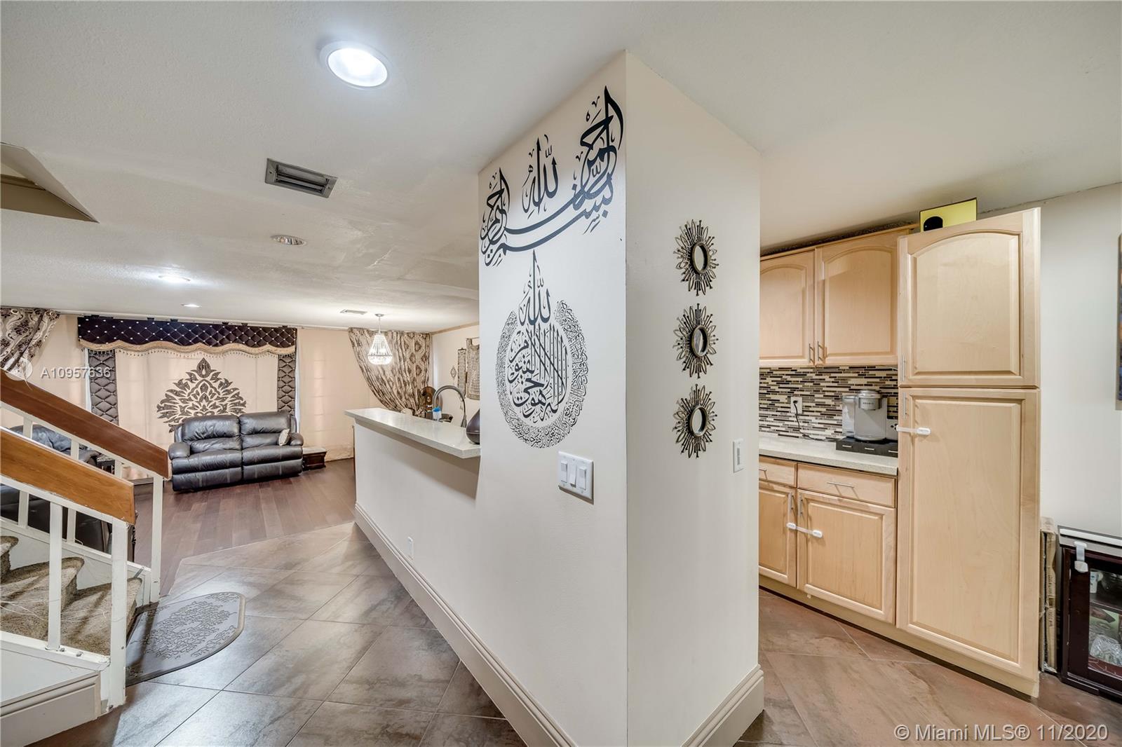 Townhouses at Jacaranda - Residential