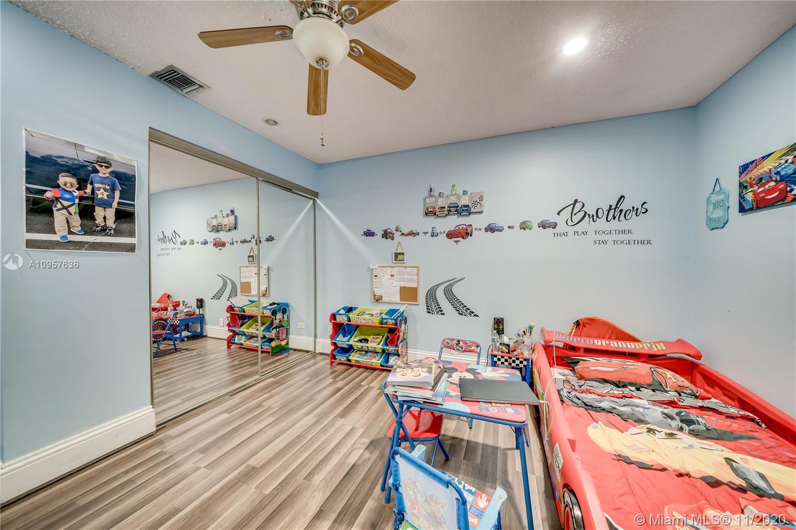 Townhouses at Jacaranda - Residential