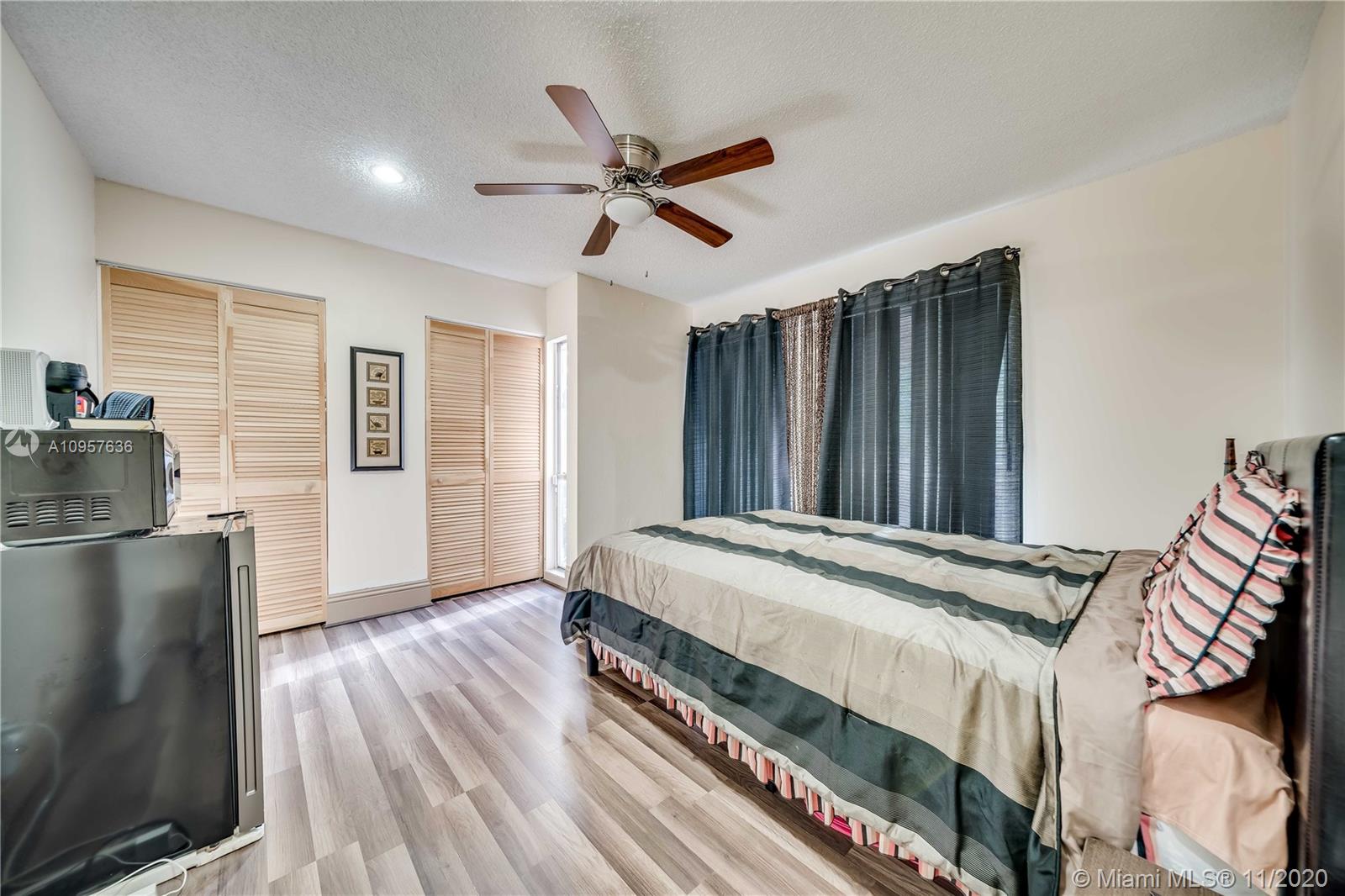 Townhouses at Jacaranda - Residential