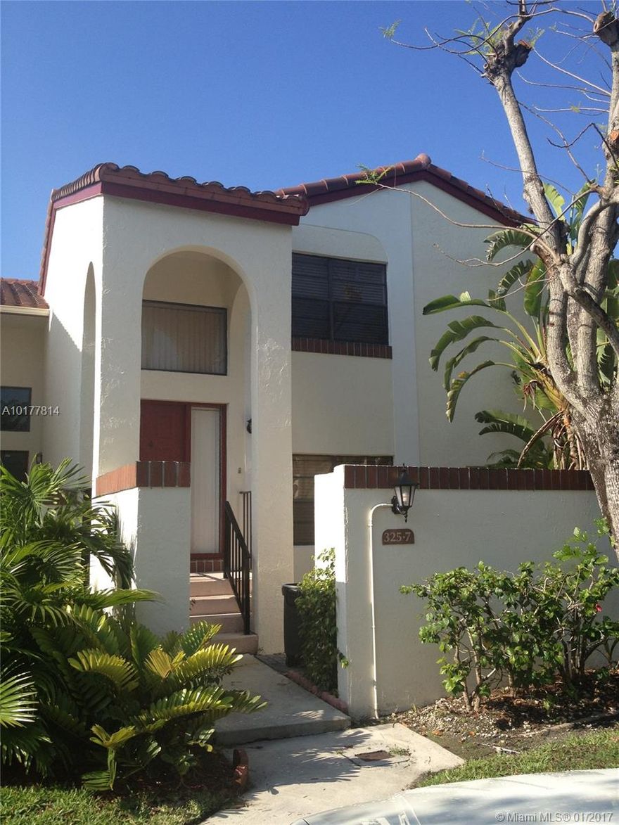 Spacious two story townhouse with beautiful high ceilings. This 2 bedroom and 2.5 half town home is in great move in condition and conveniently located close to 95 and the Turnpike, just a few miles from the City of Aventura and Sunny Isles. Easy access to great restaurants, entertainment and beautiful beaches. With a private patio, community pool and gated access.
Unit will be delivered freshly painted throughout, with new carpeting in second floor and minor needed repairs.