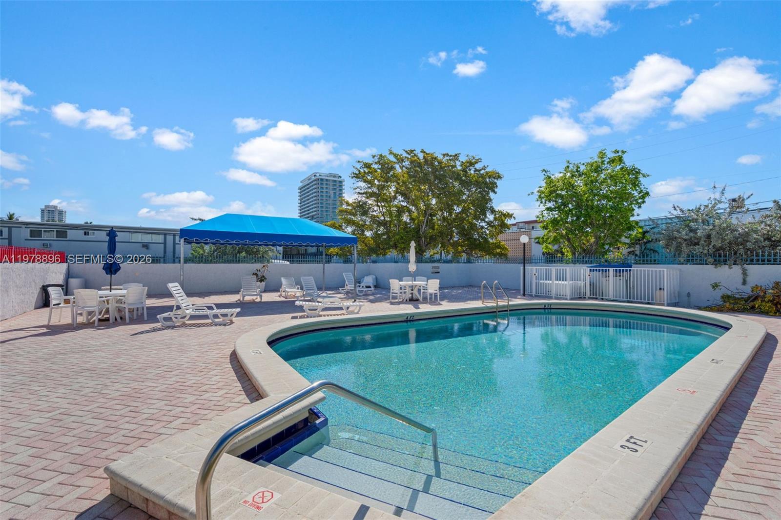 PARKVIEW PLAZA CONDO - Residential