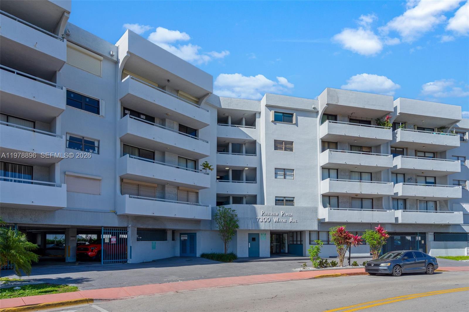 PARKVIEW PLAZA CONDO - Residential