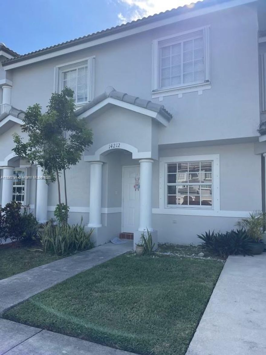 The home offers 3 bedrooms and 2.5 bathrooms, with all bedrooms conveniently located upstairs and a guest half bath on the first floor. Enjoy community amenities including a swimming pool, 24-hour security, and professional landscaping. The property is currently tenant-occupied, and per the lease, the tenant has a 4-month move-out clause once under contract, offering buyers a smooth transition timeline. Conveniently located near shopping, dining, top-rated schools, and major highways. Don’t miss this great opportunity to own in a sought-after area!