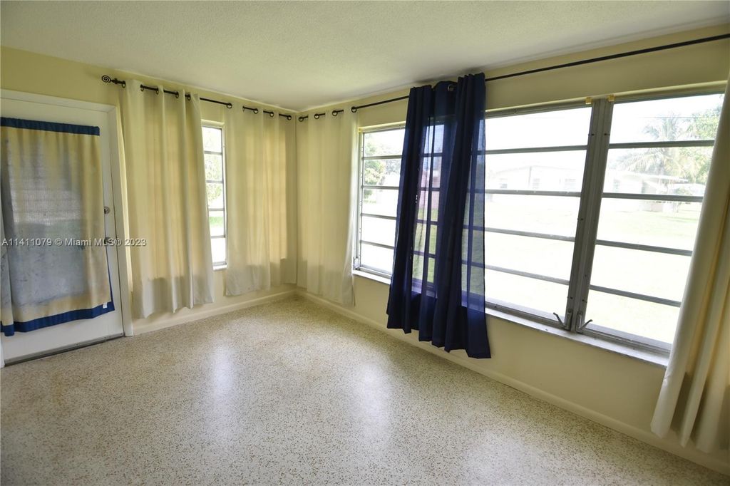 Photo of 215 SE Camino St, Port Saint Lucie, FL 34952 (MLS # A11411079)