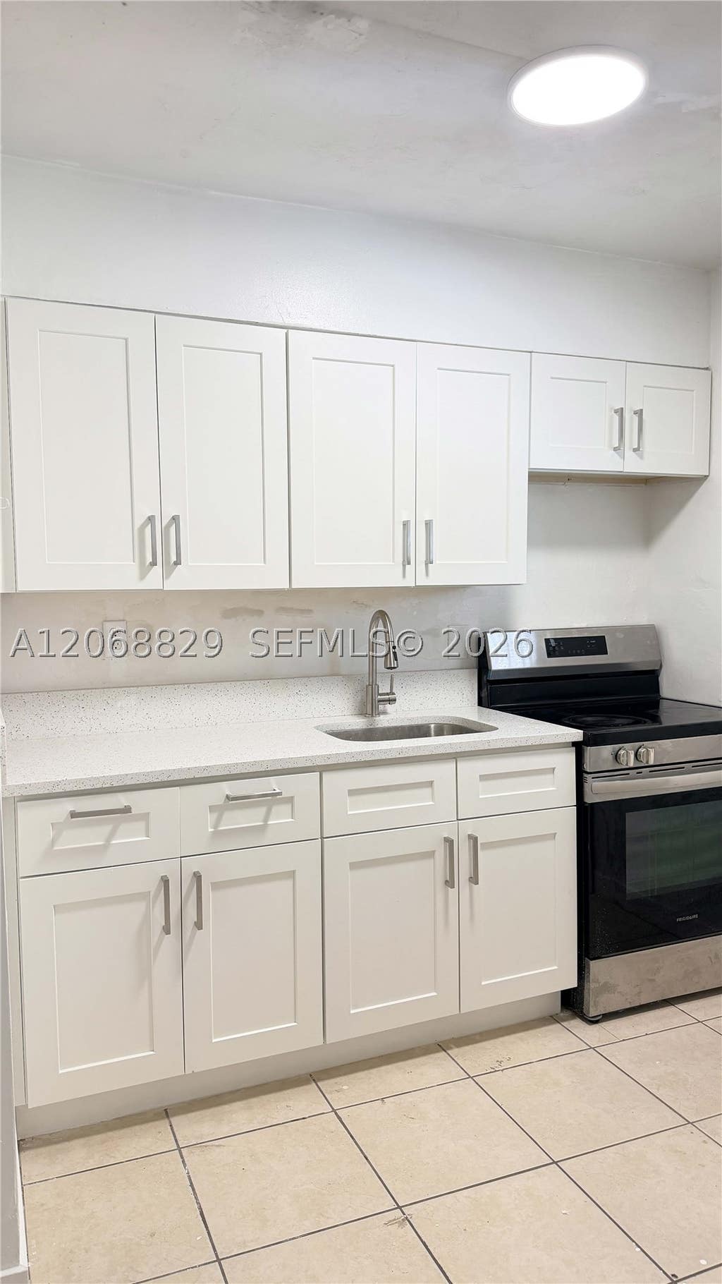 Photo of 717 NE 1st St #5, Hallandale Beach, FL 33009 (MLS # A12068829)