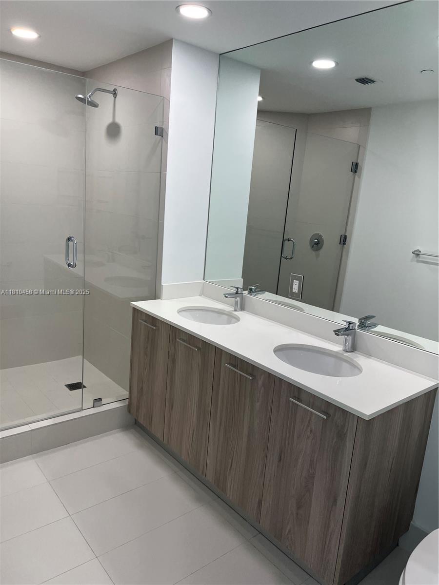 PARAISO BAYVIEWS CONDO - Residential