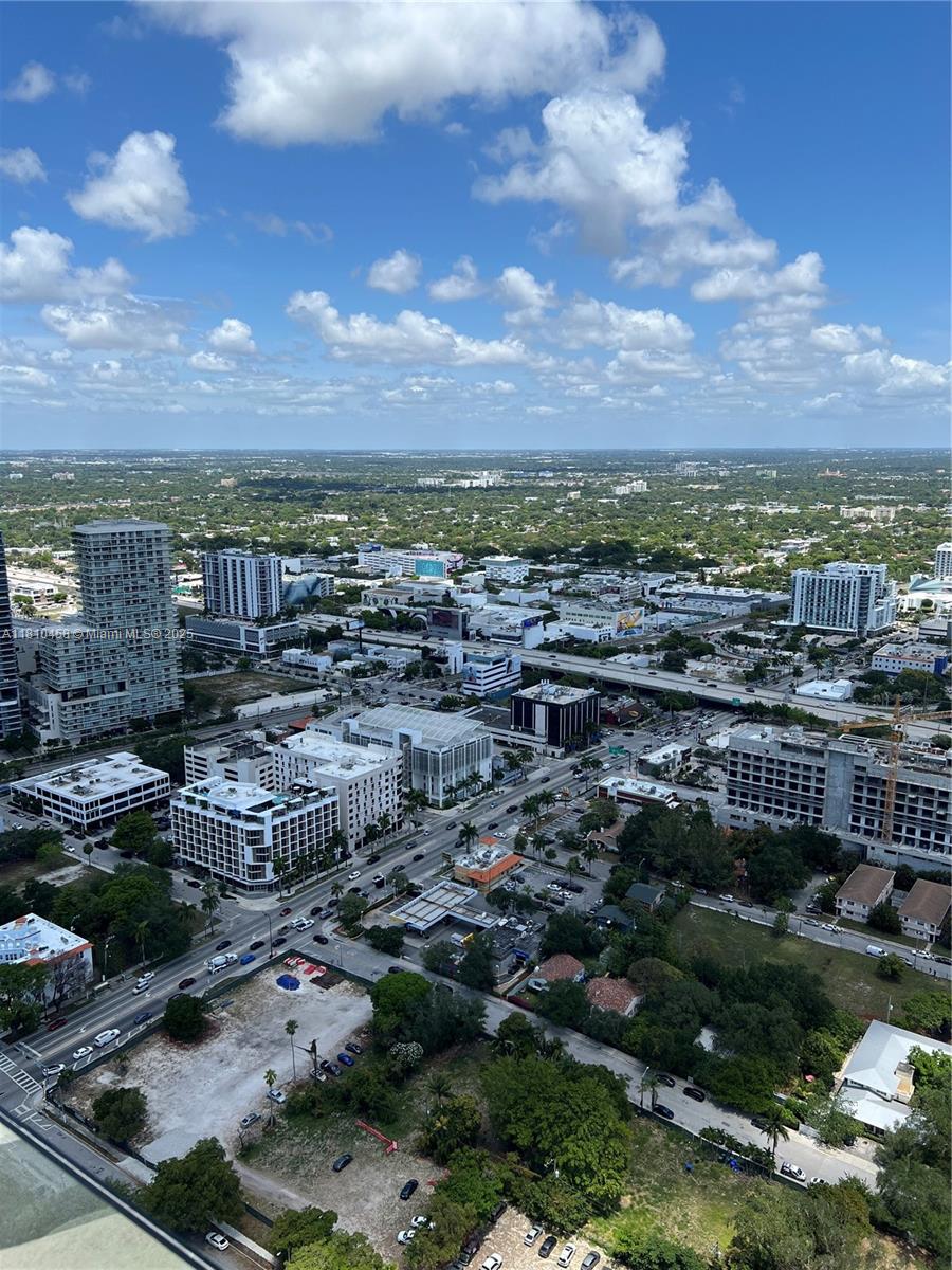 PARAISO BAYVIEWS CONDO - Residential