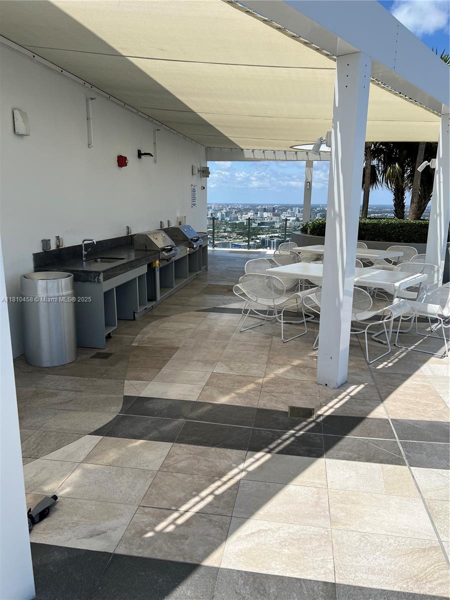 PARAISO BAYVIEWS CONDO - Residential