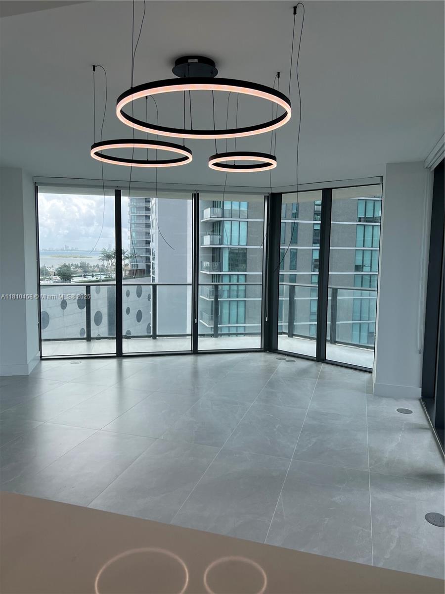 PARAISO BAYVIEWS CONDO - Residential