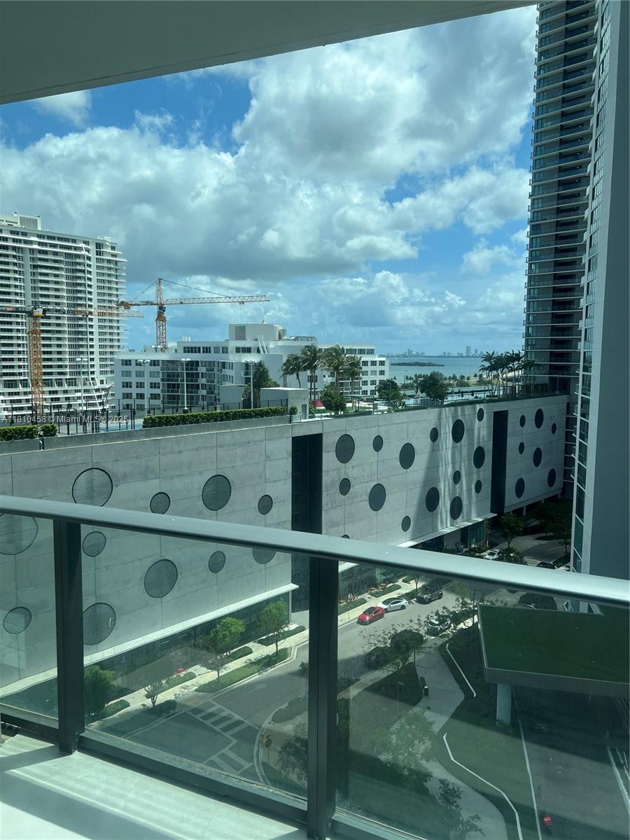 PARAISO BAYVIEWS CONDO - Residential