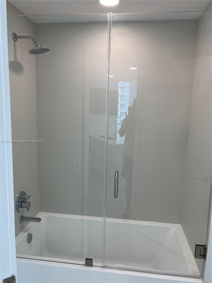 PARAISO BAYVIEWS CONDO - Residential