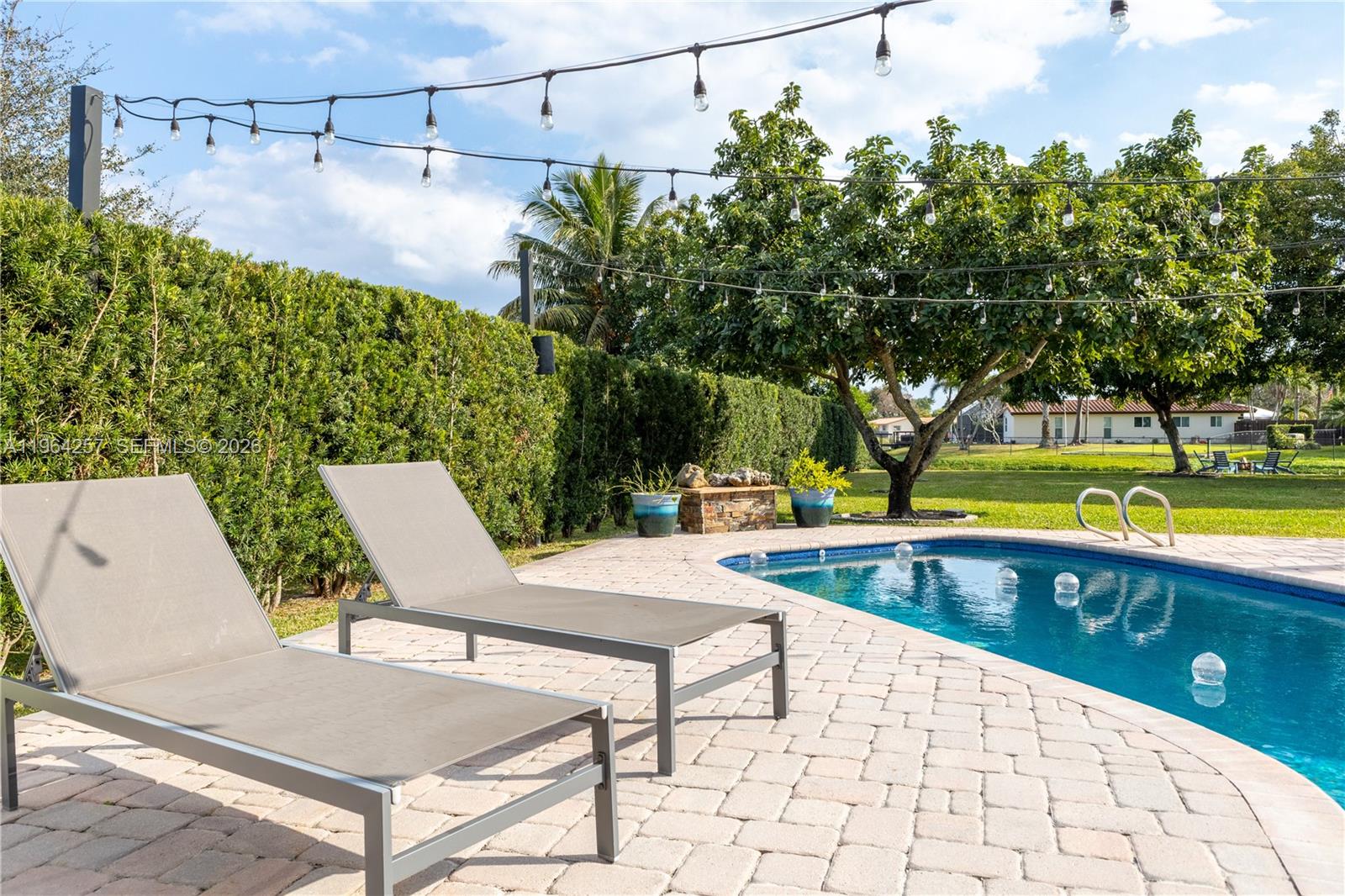 CORAL SPRINGS COUNTRY CLU - Residential