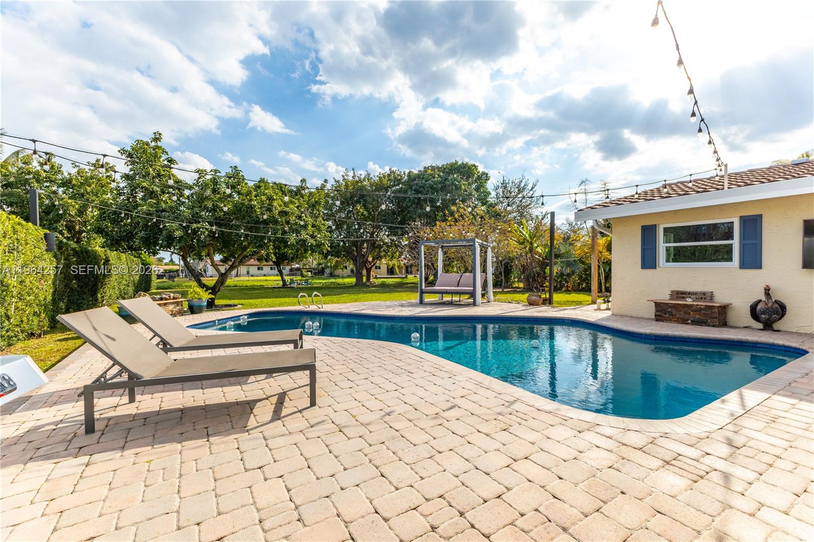 CORAL SPRINGS COUNTRY CLU - Residential