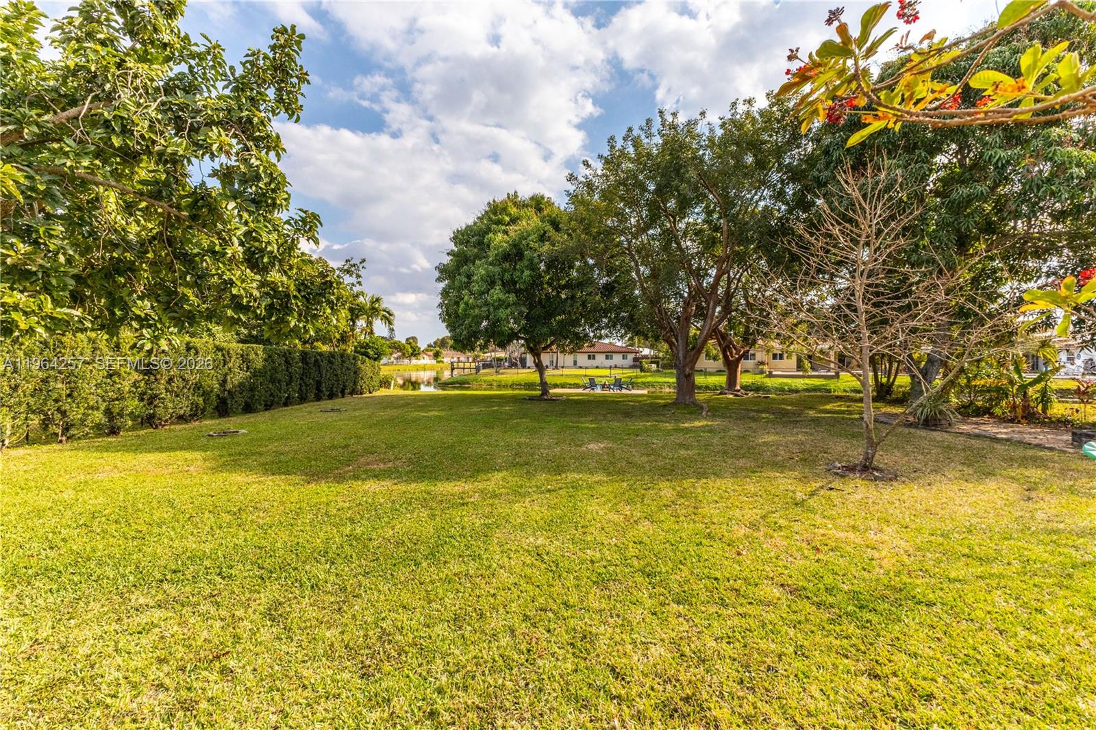 CORAL SPRINGS COUNTRY CLU - Residential