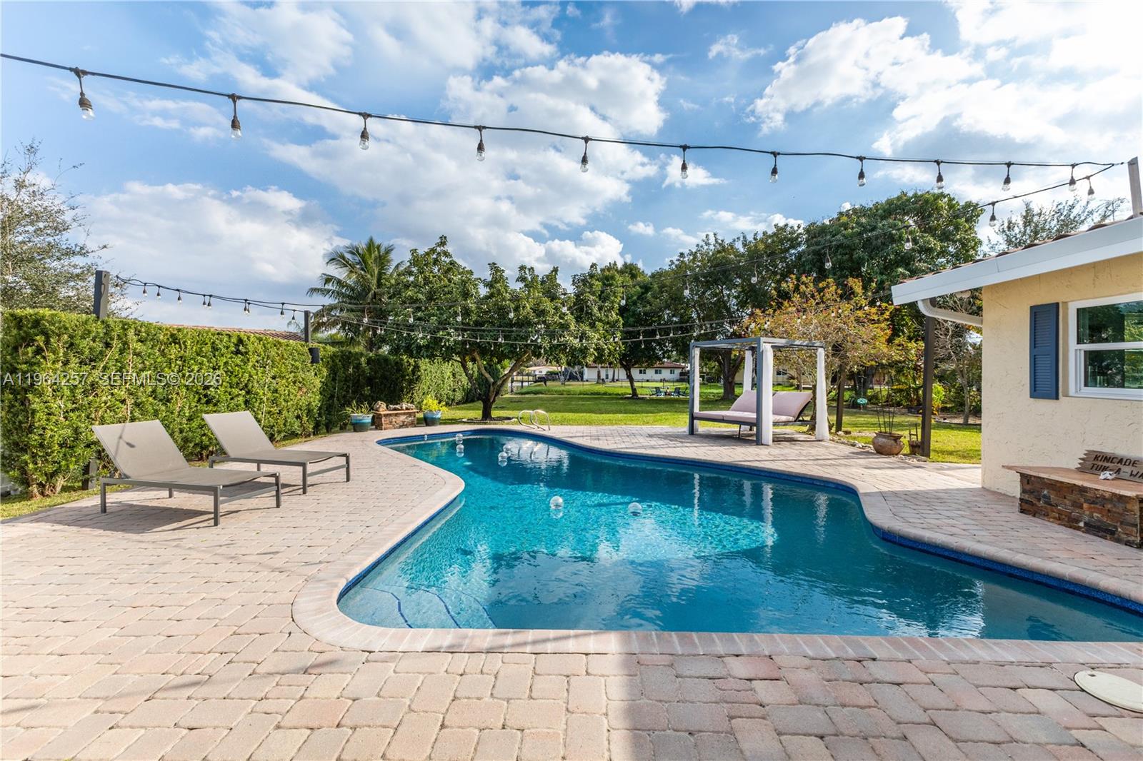 CORAL SPRINGS COUNTRY CLU - Residential