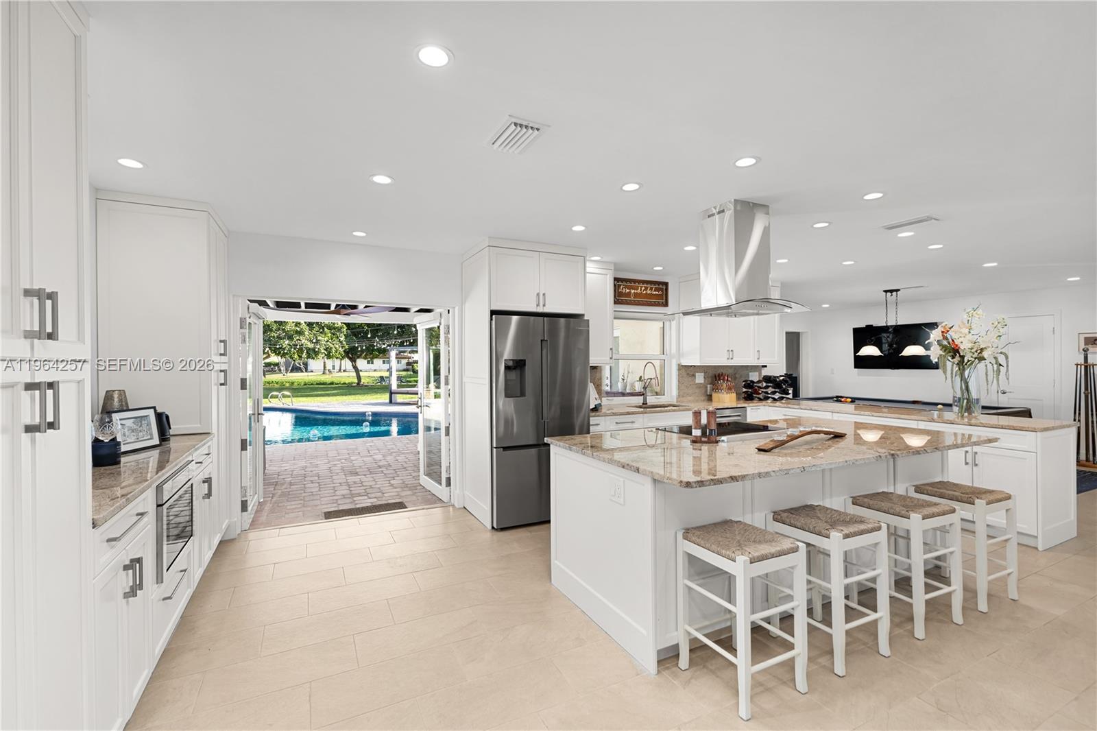 CORAL SPRINGS COUNTRY CLU - Residential