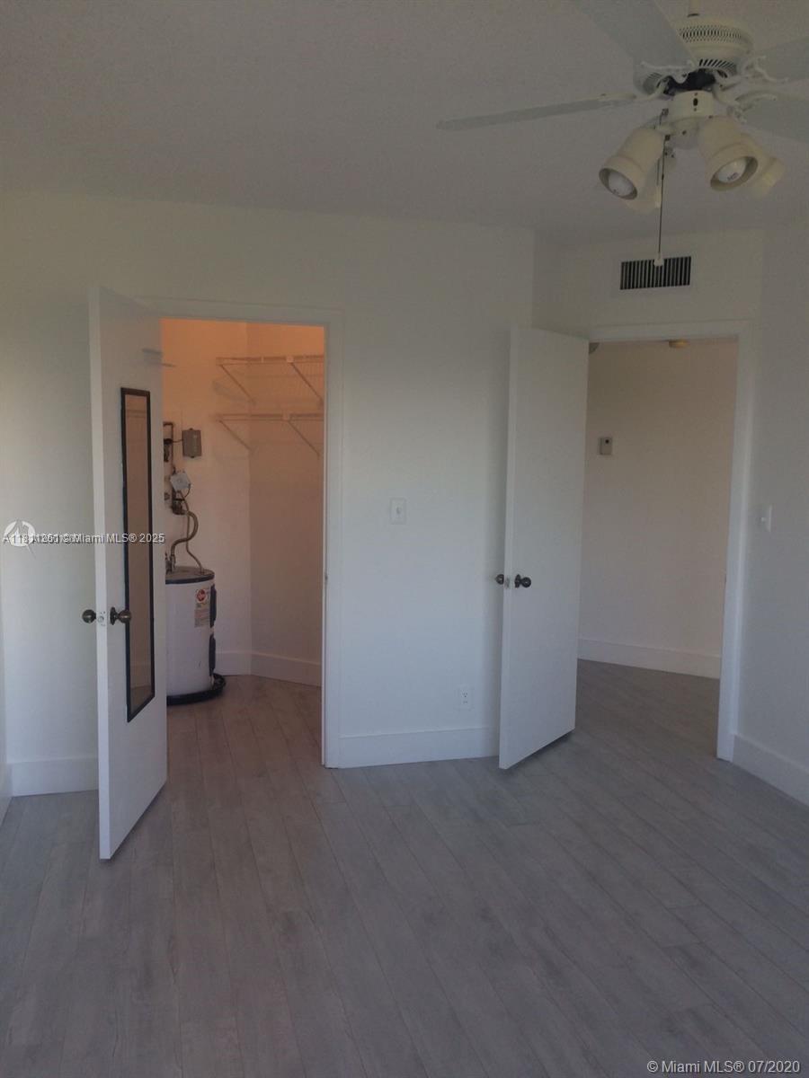 LAS VISTAS AT DORAL CONDO - Residential