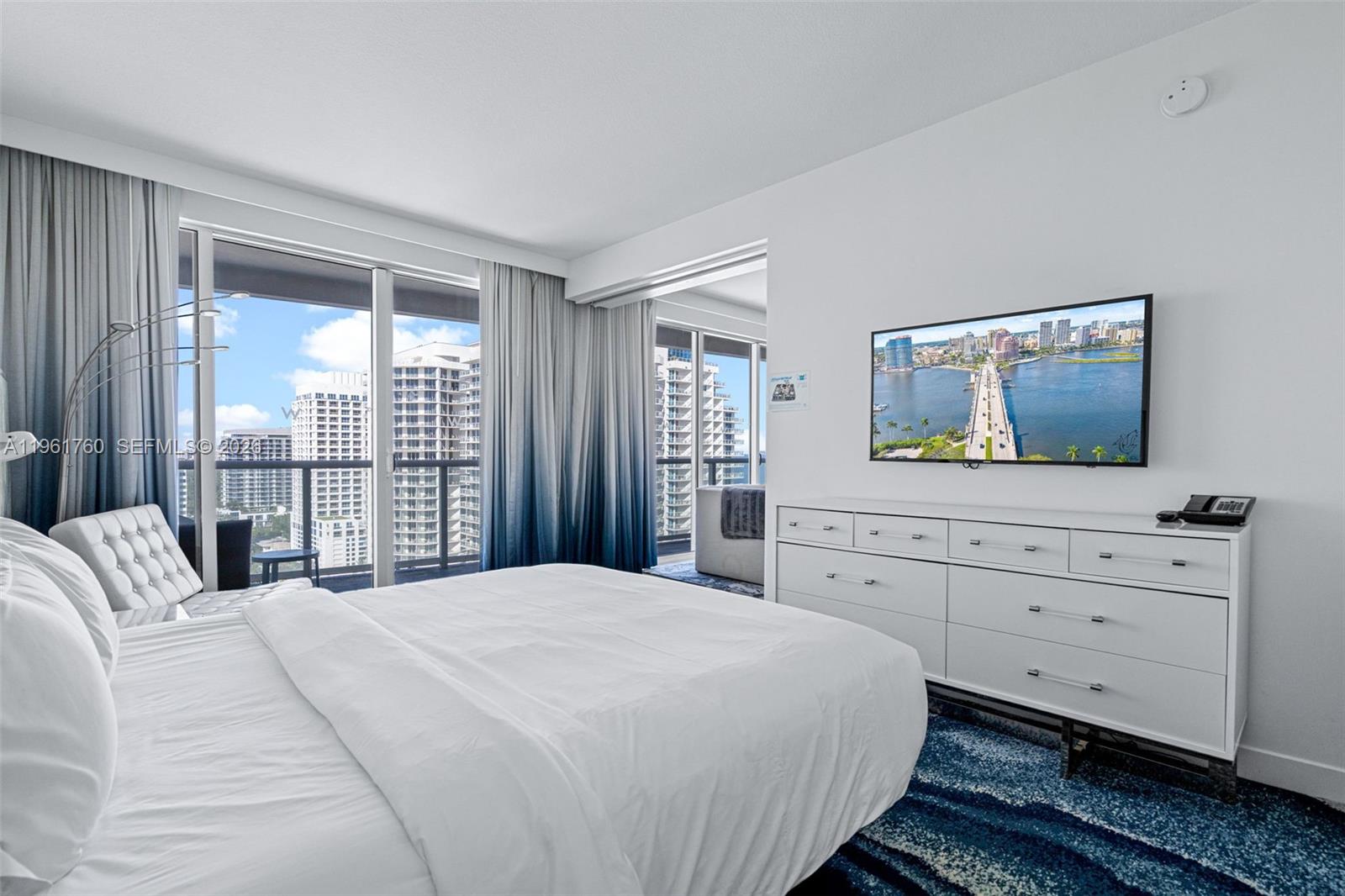 FORT LAUDERDALE RESIDENCE - Residential