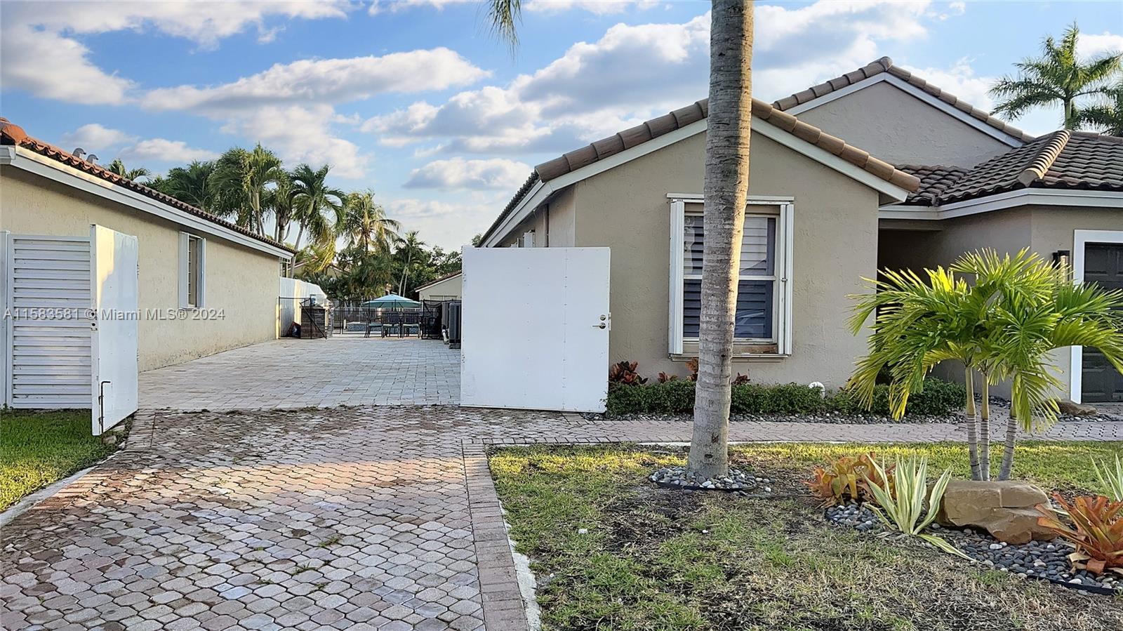 SILVER LAKES NORTH - Residential Lease