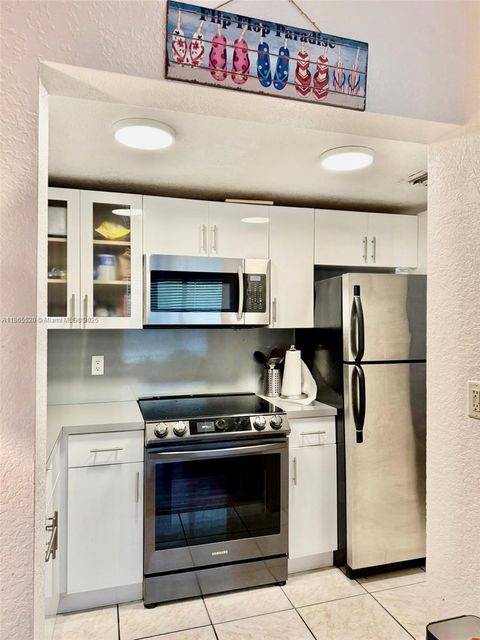 7326 Collins Ave 105 Miami Beach FL 33141