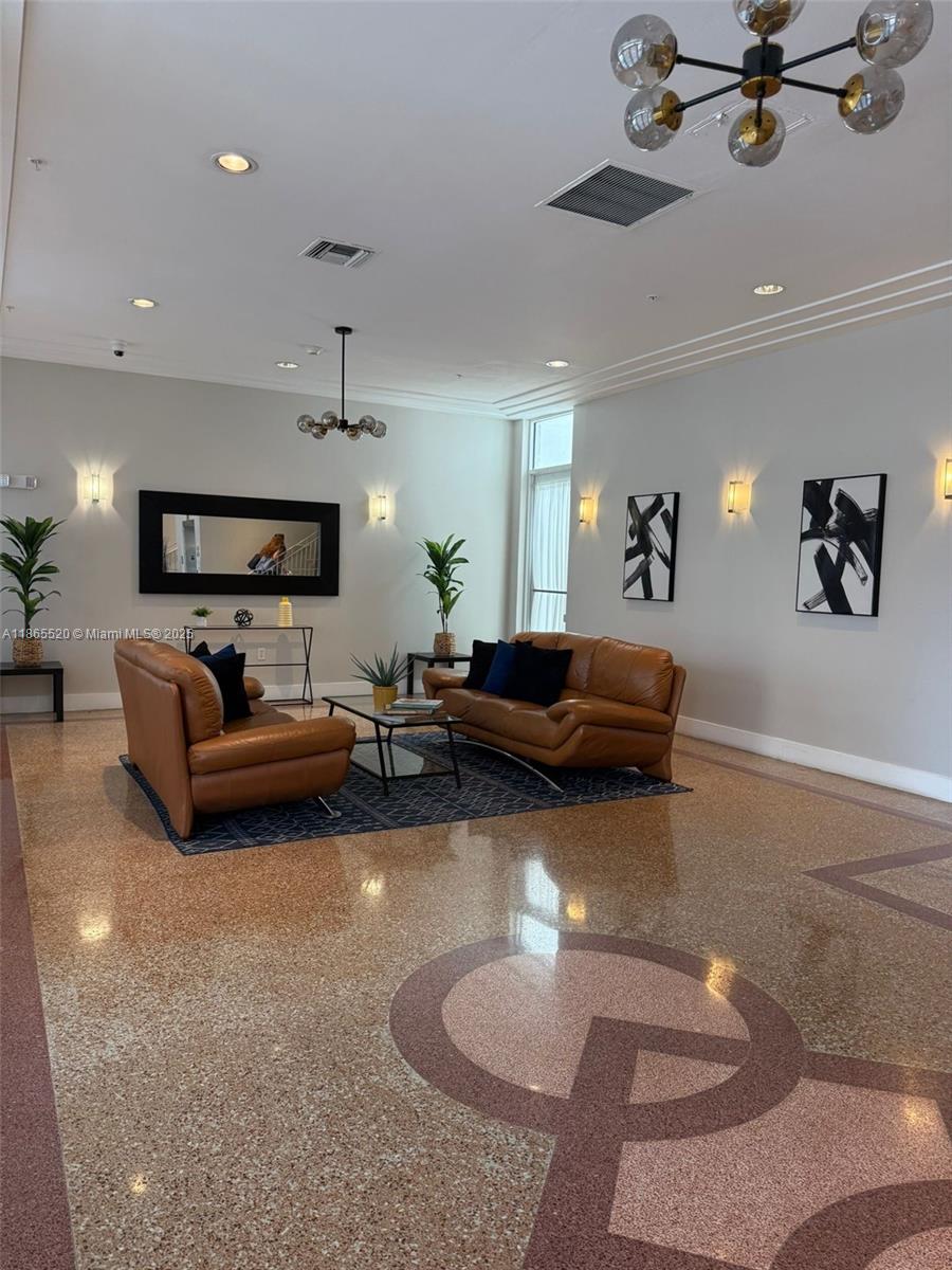 7326 Collins Ave 105