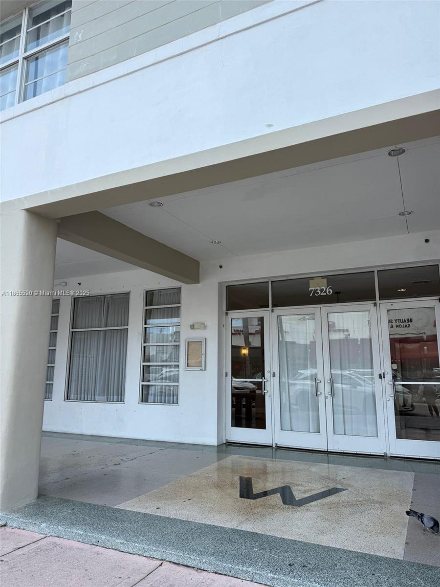 WELWORTH CONDO - Residential