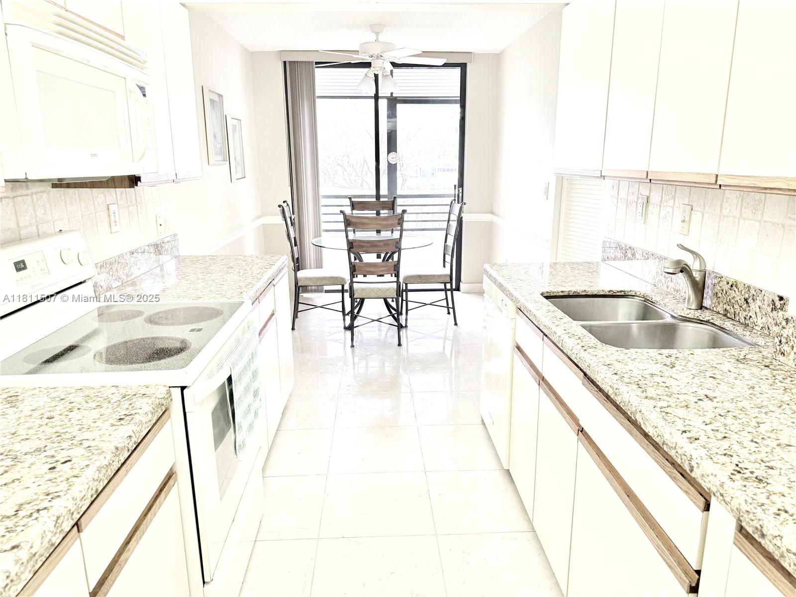 Property for Sale at 1470 Sheridan St 18C, Hollywood, Broward County, Florida - Bedrooms: 2 
Bathrooms: 2  - $359,900