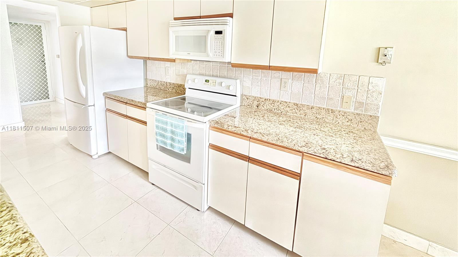 SHERIDAN BY THE BEACH CON - Residential