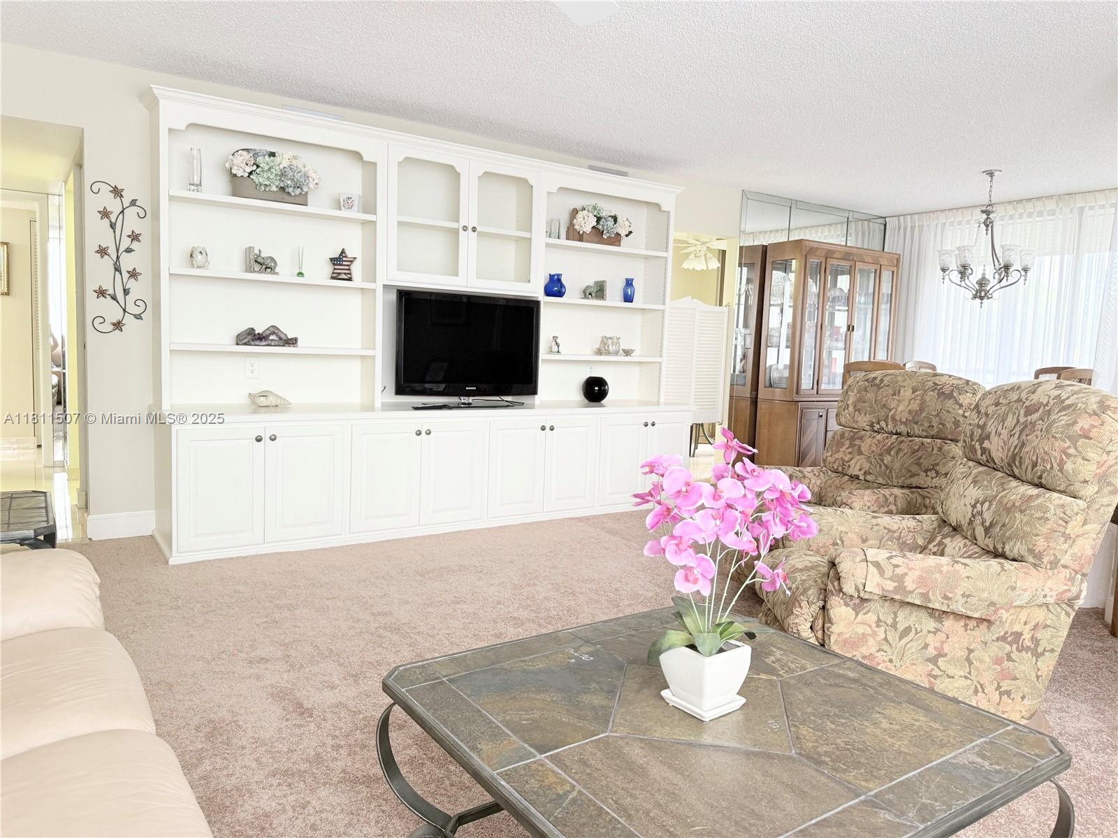 SHERIDAN BY THE BEACH CON - Residential