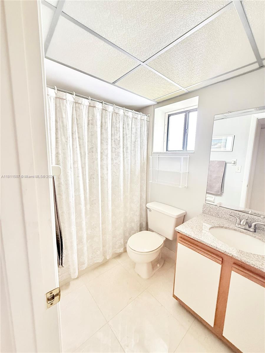 SHERIDAN BY THE BEACH CON - Residential