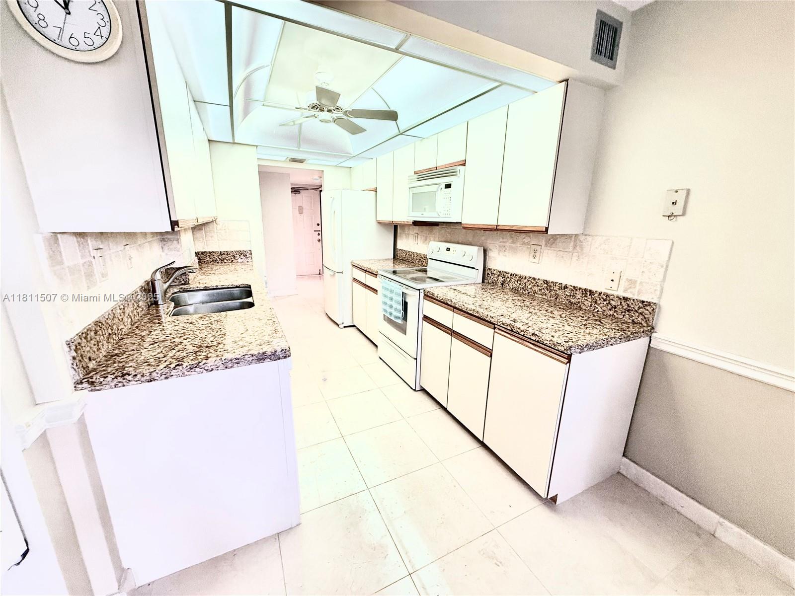 SHERIDAN BY THE BEACH CON - Residential