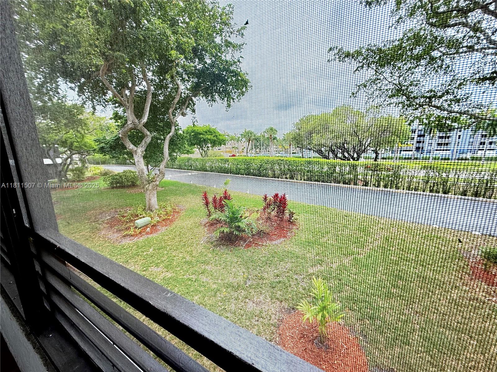 SHERIDAN BY THE BEACH CON - Residential