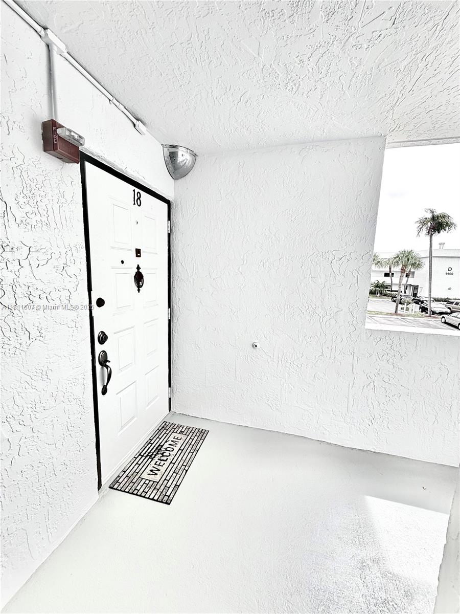 SHERIDAN BY THE BEACH CON - Residential