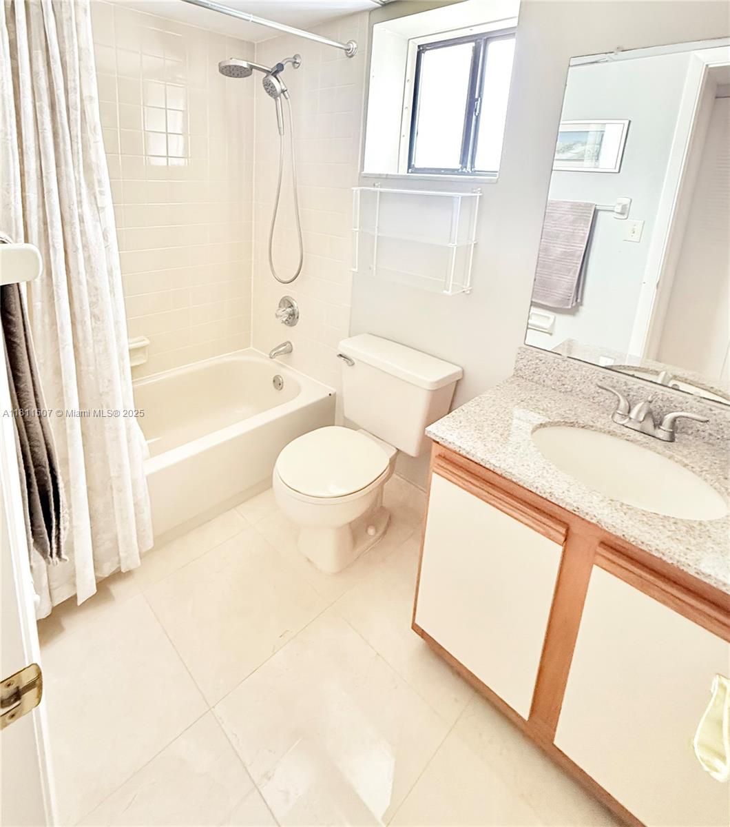 SHERIDAN BY THE BEACH CON - Residential