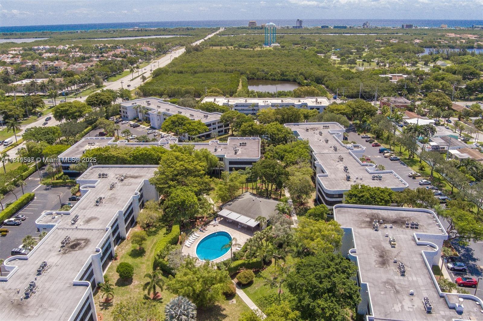 SHERIDAN BY THE BEACH CON - Residential