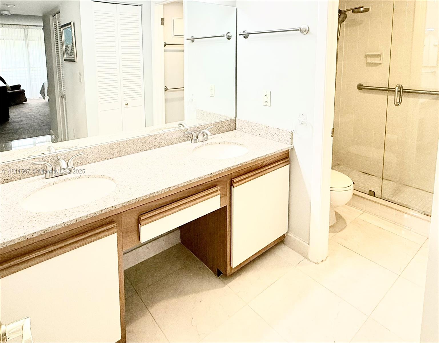 SHERIDAN BY THE BEACH CON - Residential