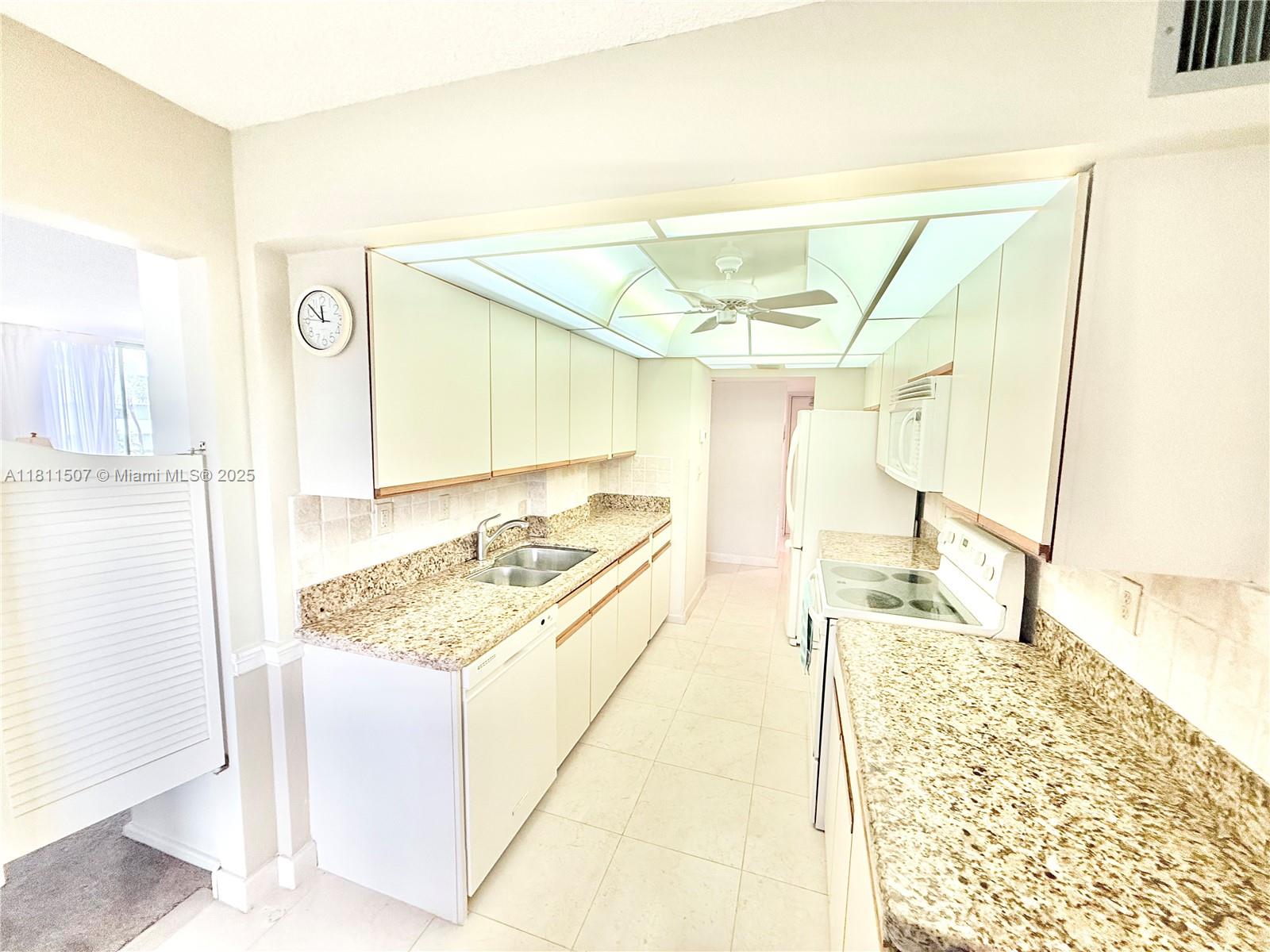 SHERIDAN BY THE BEACH CON - Residential